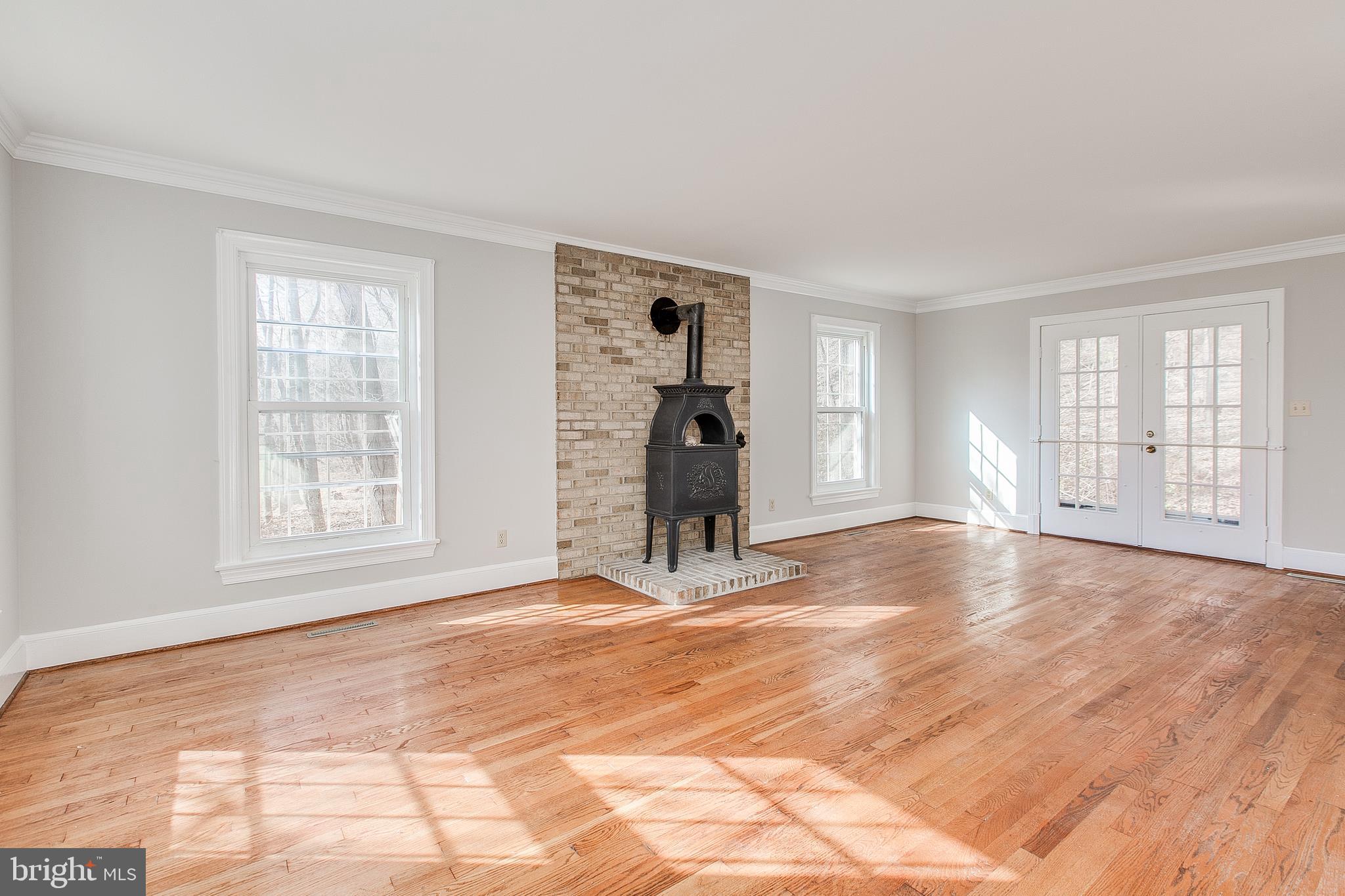 2528 Dixon Road Frederick, MD 21704 - Photo 9 of 45