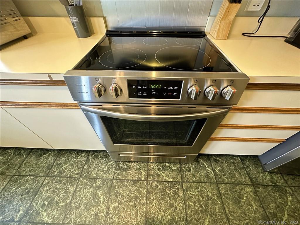 37 Wyndham Landing, Unit 37 Killingly, CT 06239 - Photo 1 of 1
