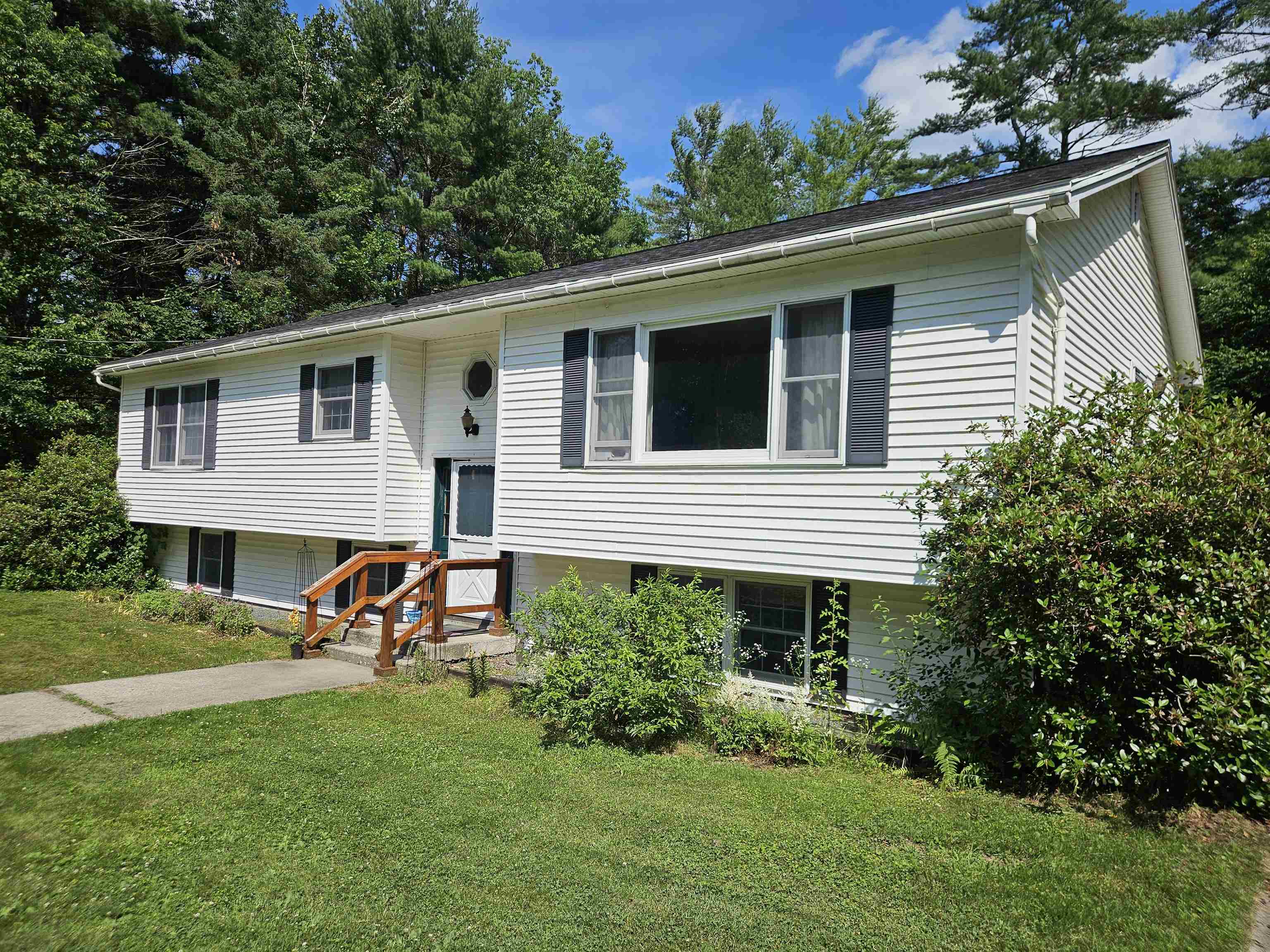 90 Reardon Road Bethlehem, NH 03574 - Photo 3 of 45