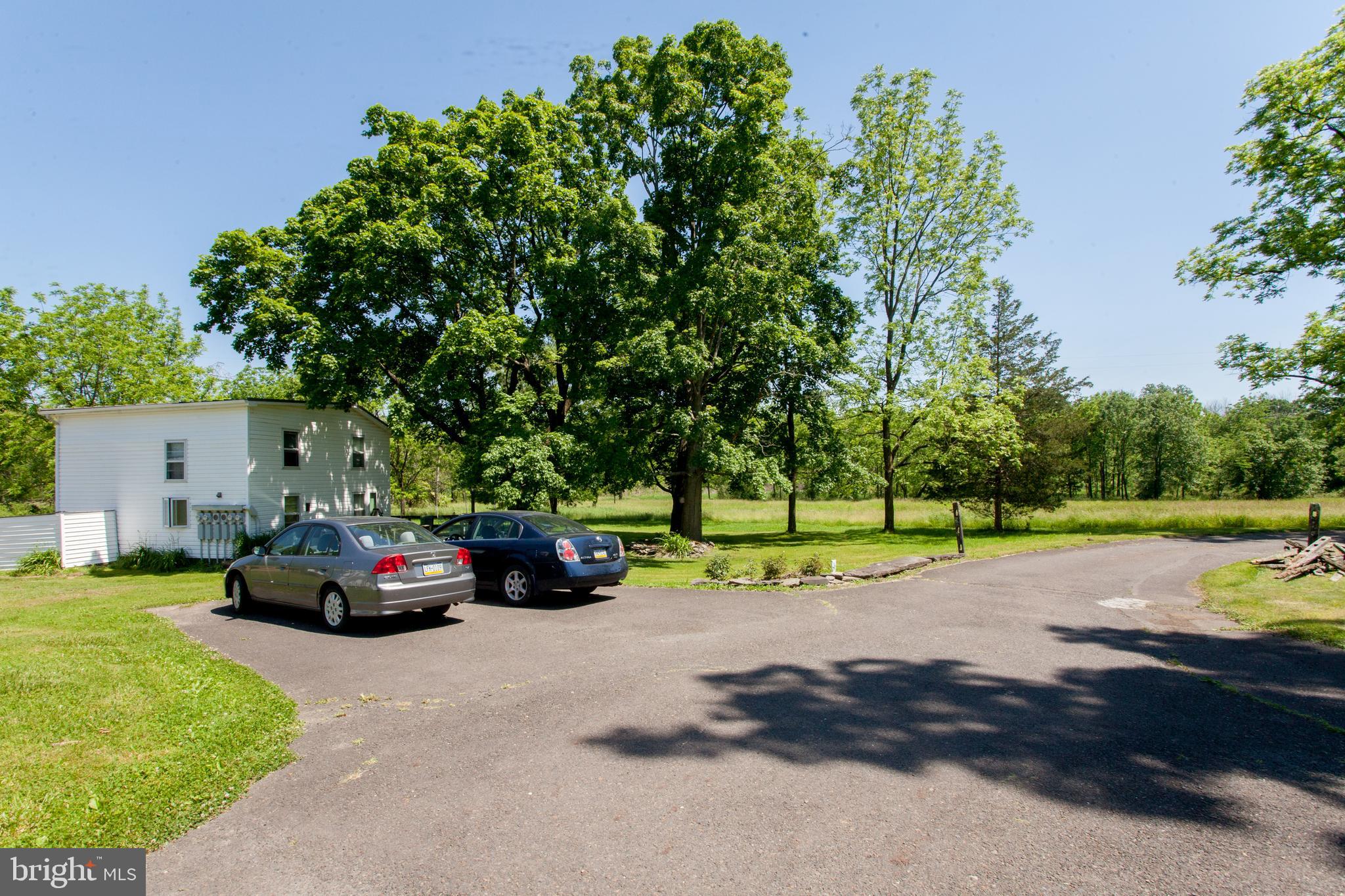 5221 Valley Park Road Doylestown, PA 18902 - Photo 8 of 25 Gallery Image 8