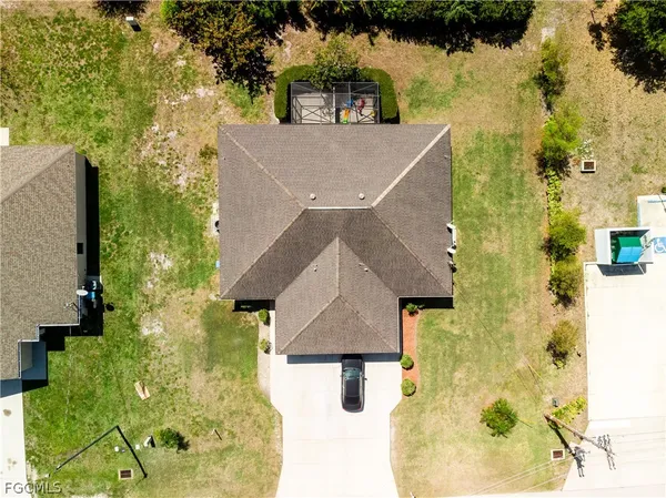 $1,700 | 902 Southwest 39th Terrace, Cape Coral, FL 33914