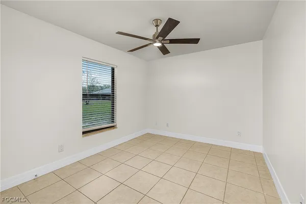$1,700 | 902 Southwest 39th Terrace, Cape Coral, FL 33914