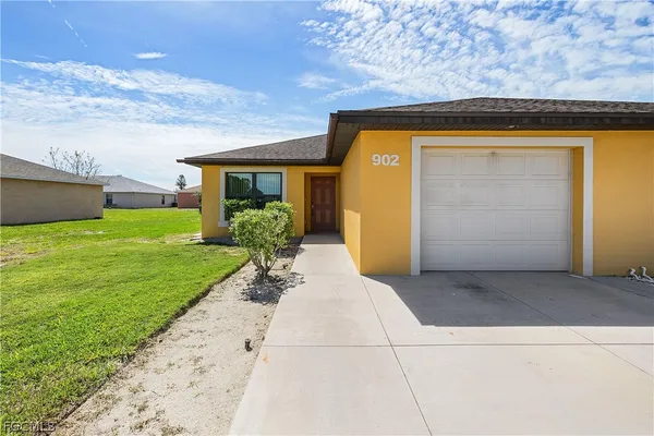 $1,700 | 902 Southwest 39th Terrace, Cape Coral, FL 33914