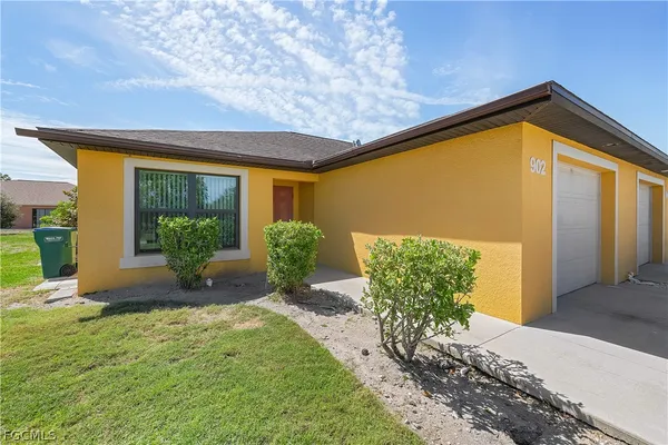 $1,700 | 902 Southwest 39th Terrace, Cape Coral, FL 33914