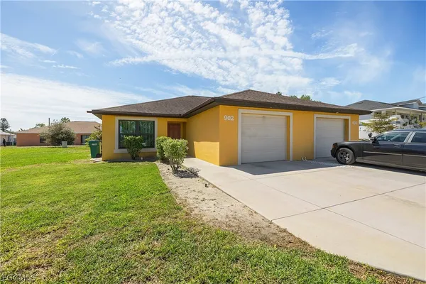 $1,700 | 902 Southwest 39th Terrace, Cape Coral, FL 33914