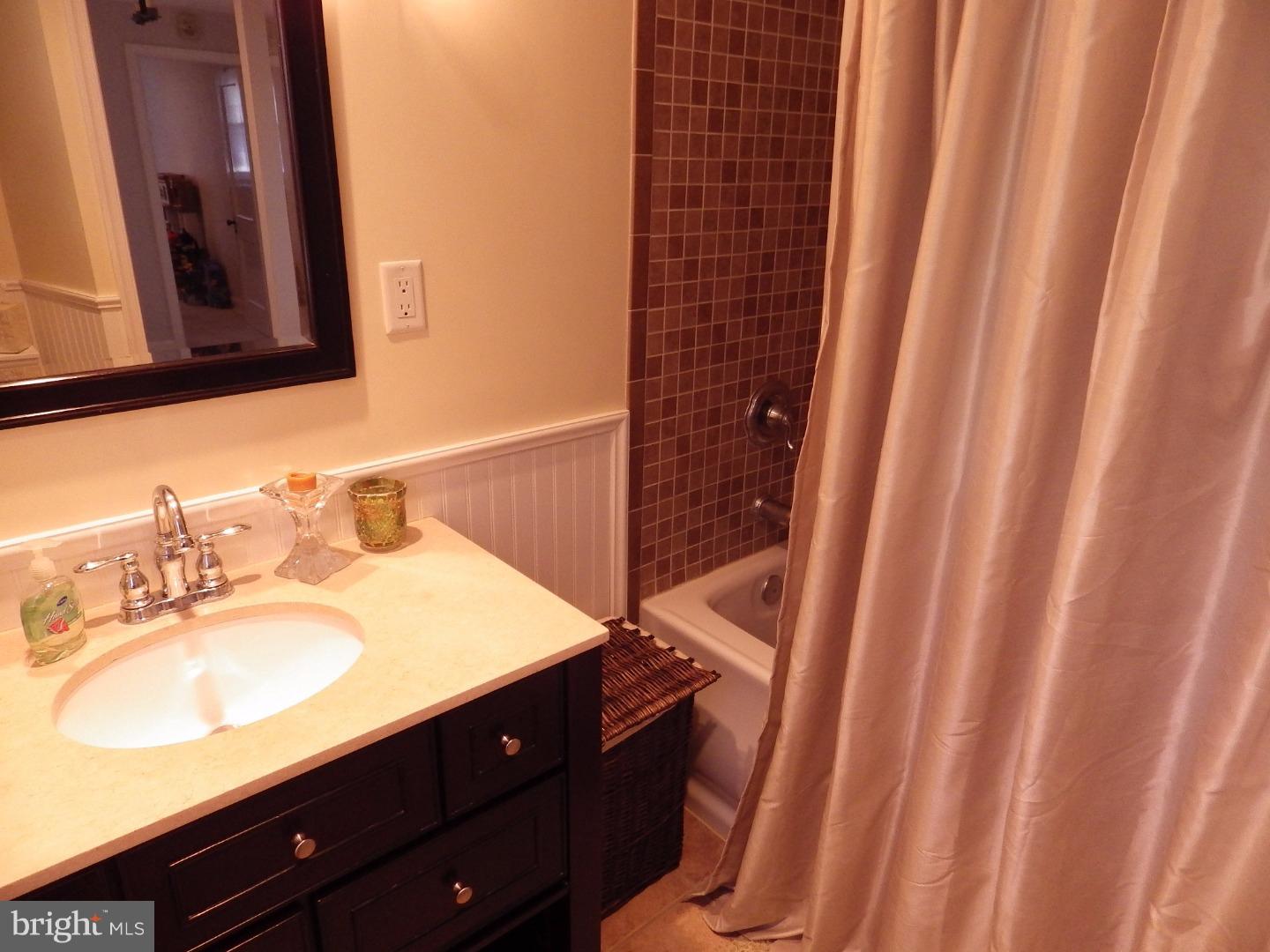 503 Enfield Road Oreland, PA 19075 - Photo 14 of 23 Bathroom