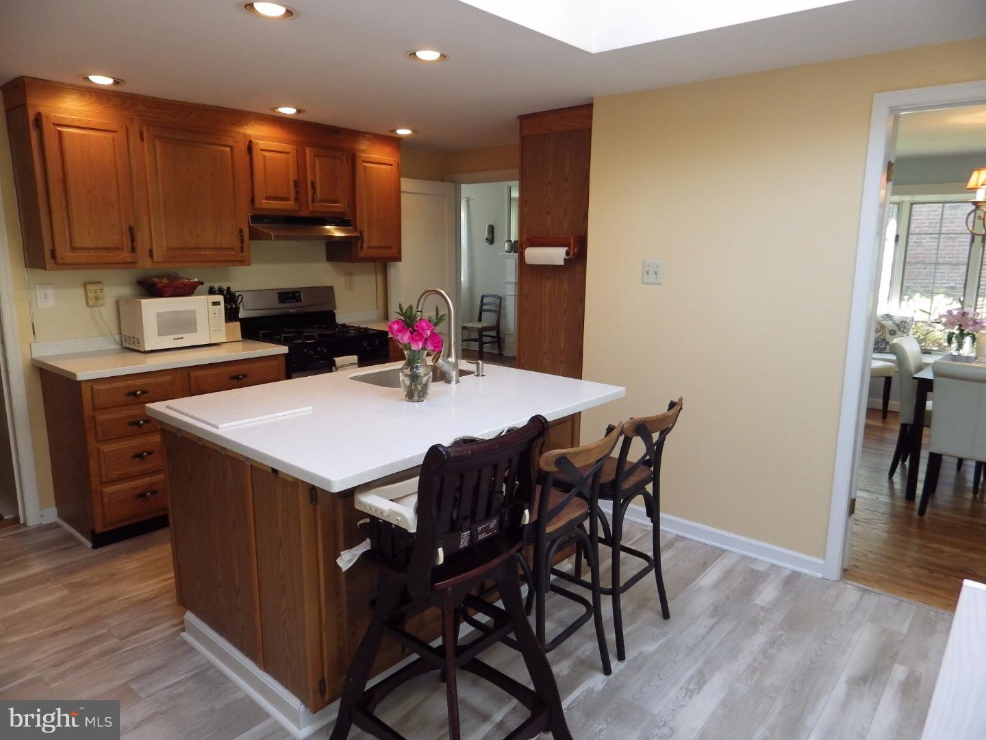 503 Enfield Road Oreland, PA 19075 - Photo 6 of 23 Kitchen