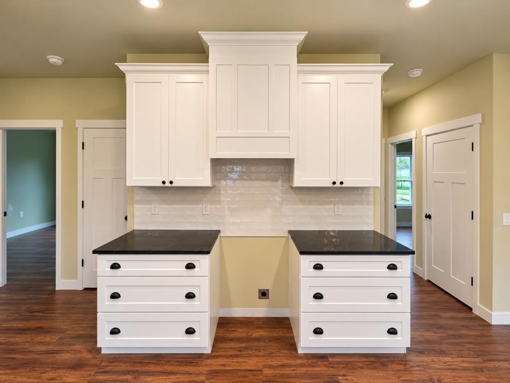 1402 E Road Edgerton, WI 53534 - Photo 9 of 29 Gallery Image 9