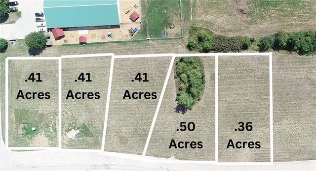 $819,360 | 3-7 Stonebridge Lane, Smithville, MO 64089