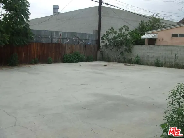 a backyard of a house