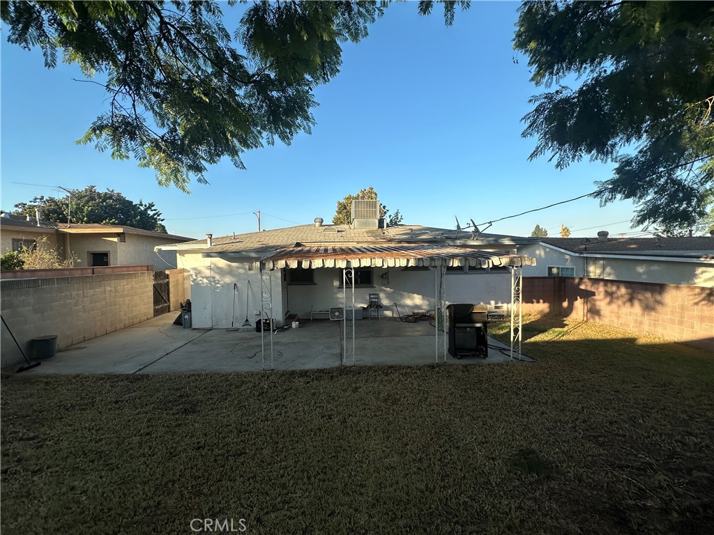 13838 Cornishcrest Road Whittier, CA 90605 - Photo 4 of 5 a view of a house with a yard