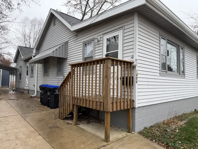 $168,900 | 1406 West Walnut Street, Bloomington, IL 61701