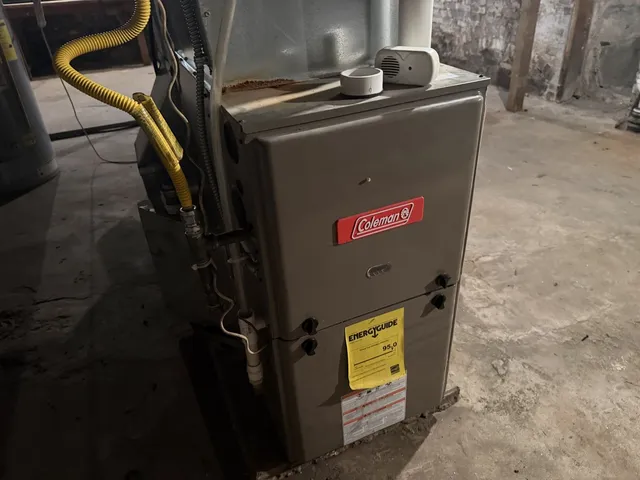 $168,900 | 1406 West Walnut Street, Bloomington, IL 61701