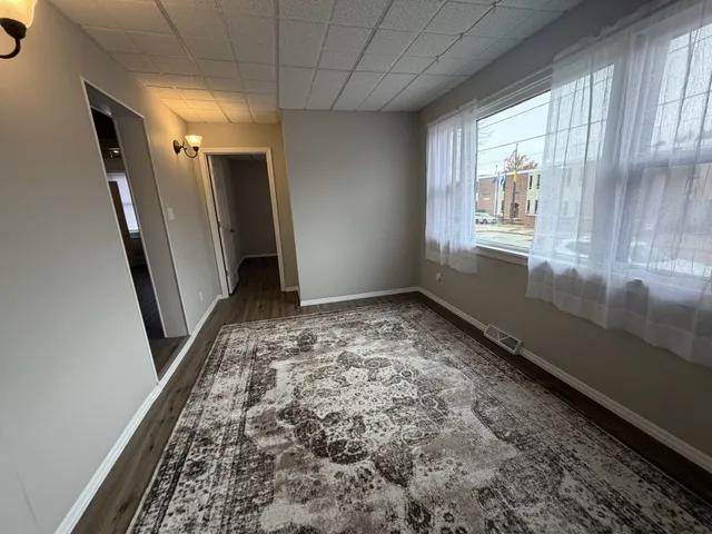 $168,900 | 1406 West Walnut Street, Bloomington, IL 61701