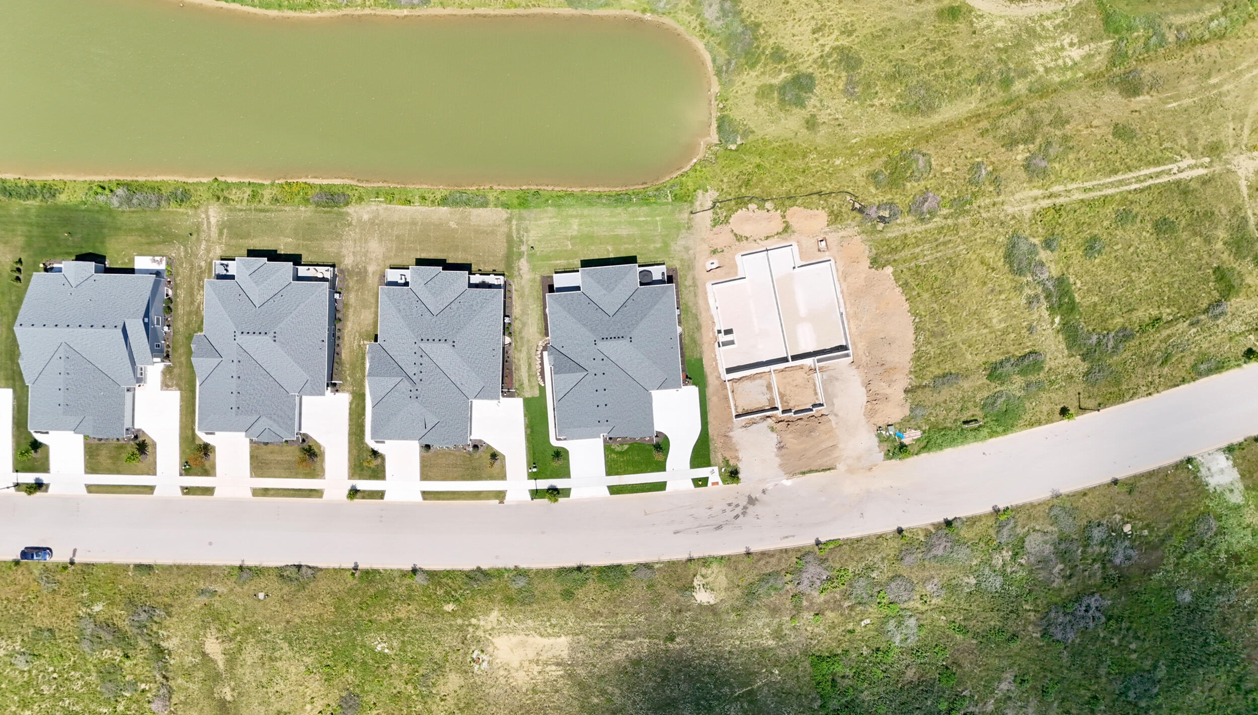 1596 Weston Rdg Road Oconomowoc, WI 53066 - Photo 2 of 26 Weston Ridge