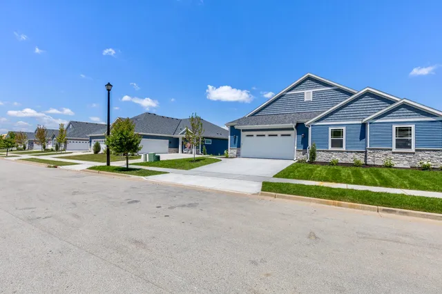 $619,990 | 1596 Weston Rdg Road, Oconomowoc, WI 53066