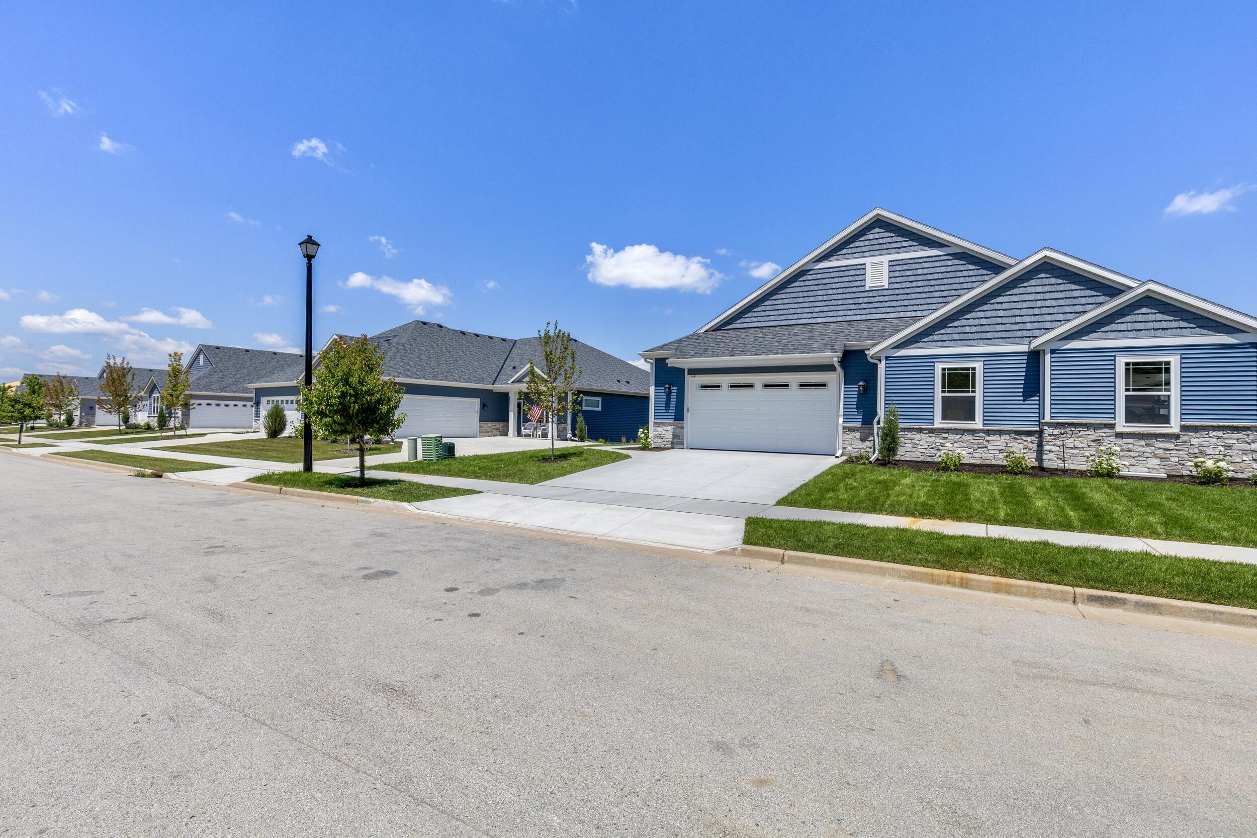 1596 Weston Rdg Road Oconomowoc, WI 53066 - Photo 4 of 26 Weston Ridge