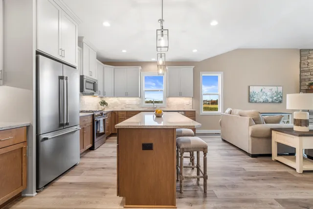 $619,990 | 1596 Weston Rdg Road, Oconomowoc, WI 53066