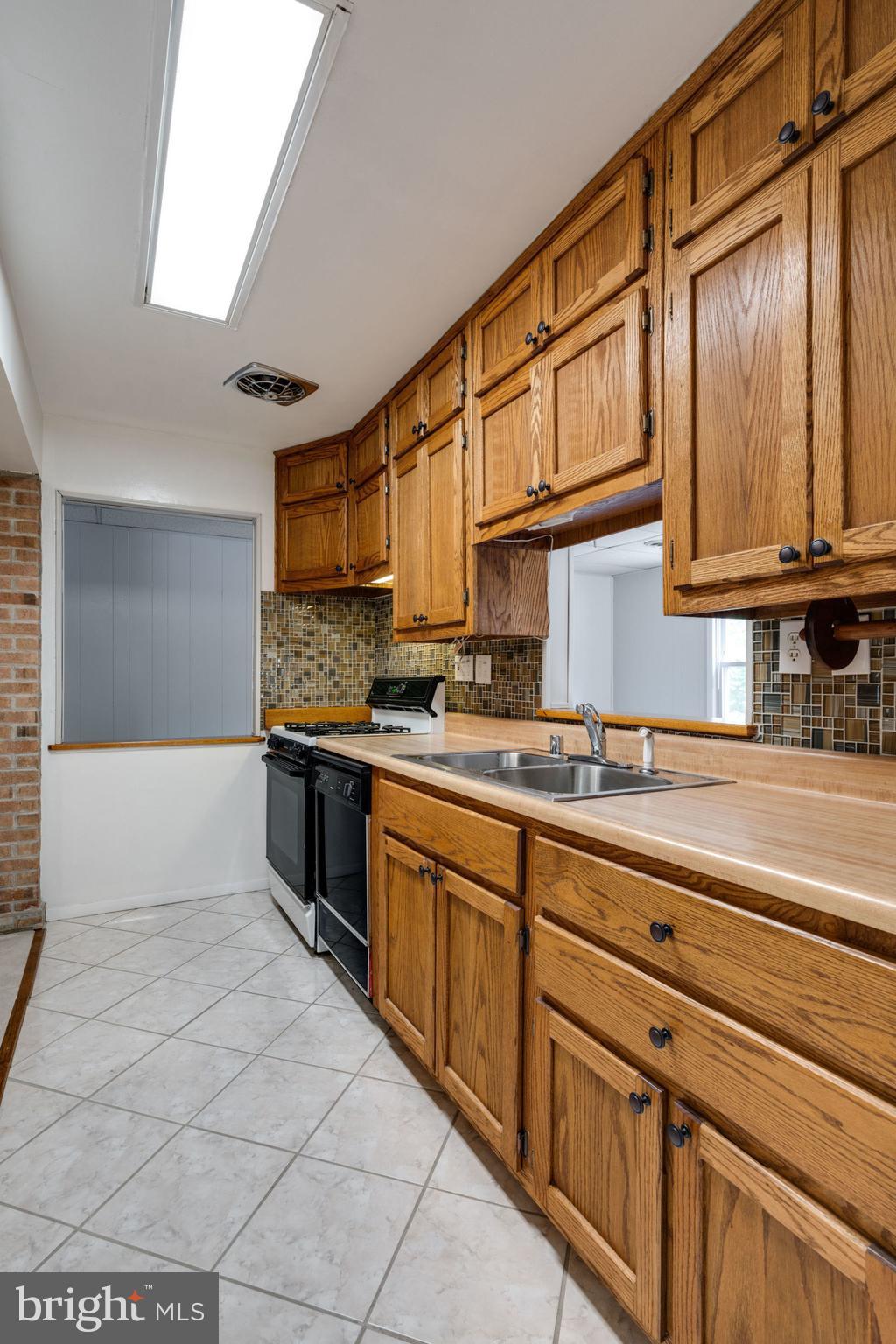 1303 Columbia Road Woodbridge, VA 22191 - Photo 21 of 62 Gallery Image 21