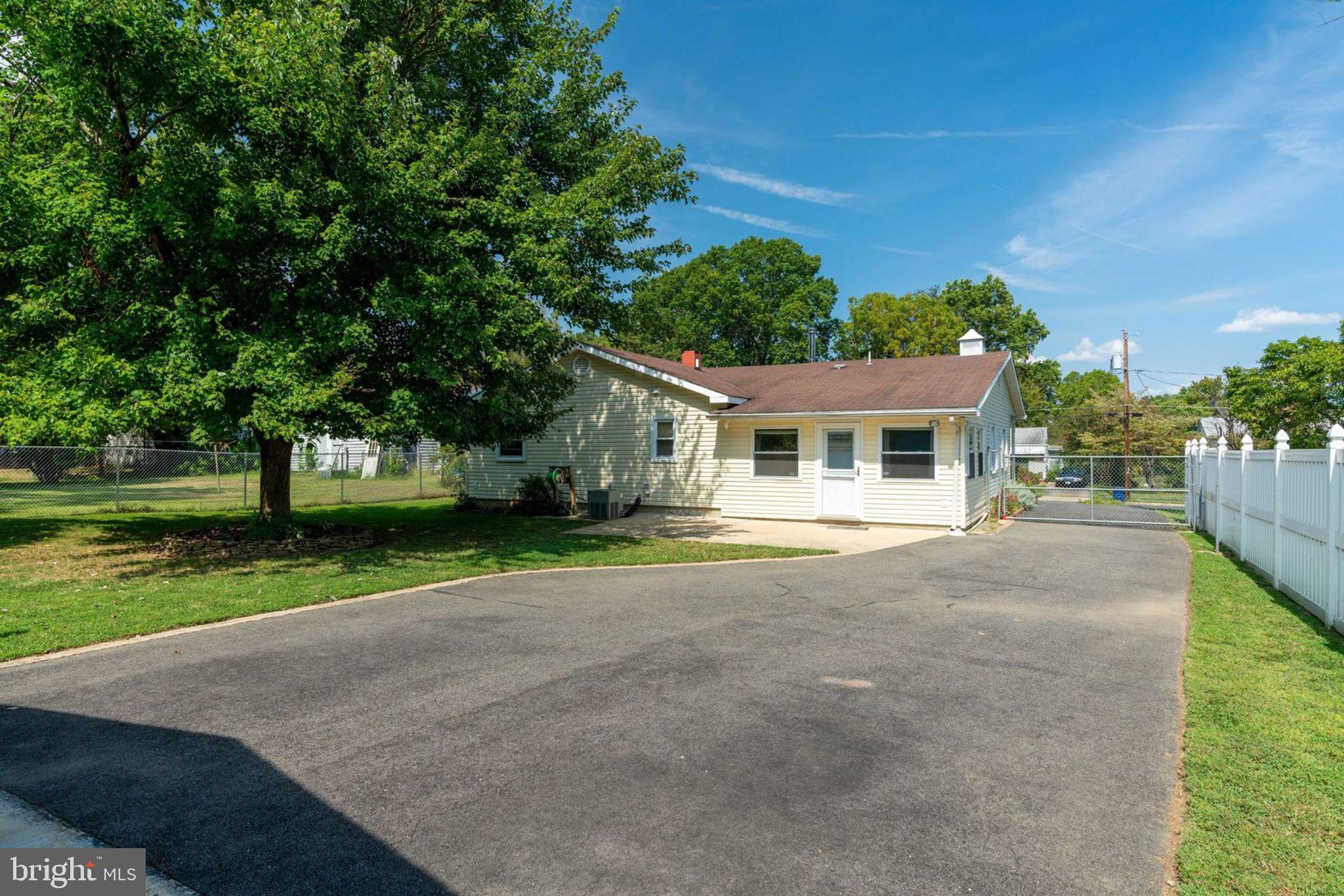 1303 Columbia Road Woodbridge, VA 22191 - Photo 53 of 62 Gallery Image 53