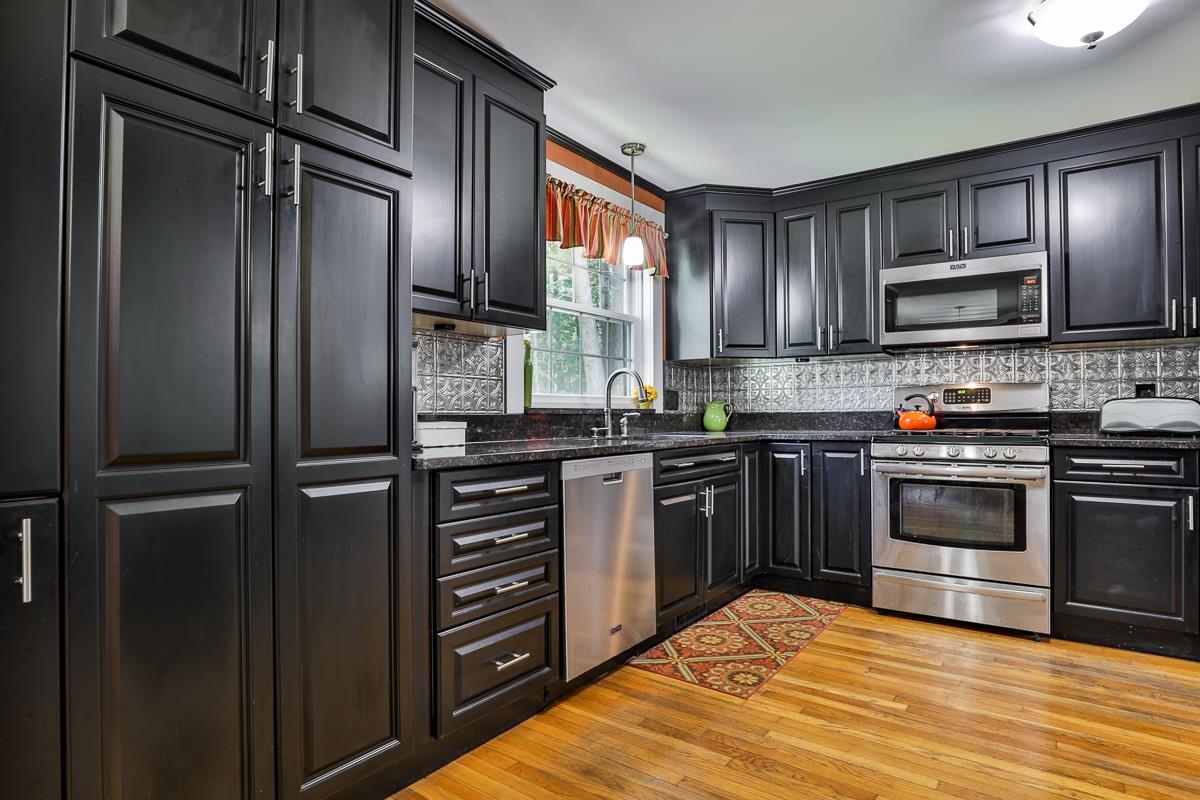 228 Bennington Road Hancock, NH 03449 - Photo 17 of 40