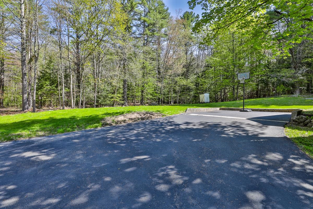 228 Bennington Road Hancock, NH 03449 - Photo 3 of 40