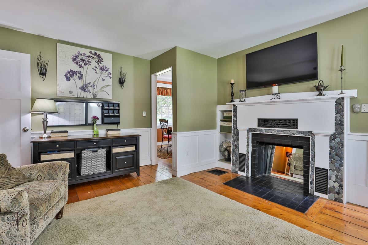 228 Bennington Road Hancock, NH 03449 - Photo 9 of 40