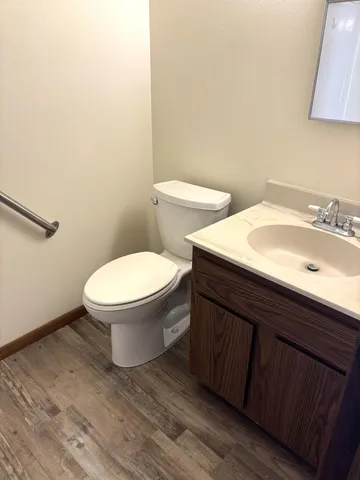 $645 | 102 Madison Avenue North, Unit 14, Battle Lake, MN 56515