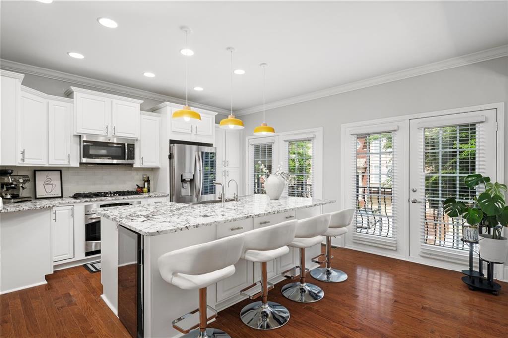 2872 Overlook Way Northeast Atlanta, GA 30324 - Photo 7 of 47