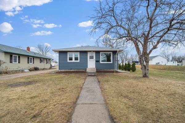 $199,900 | 527 4th Street North, Sauk Centre, MN 56378