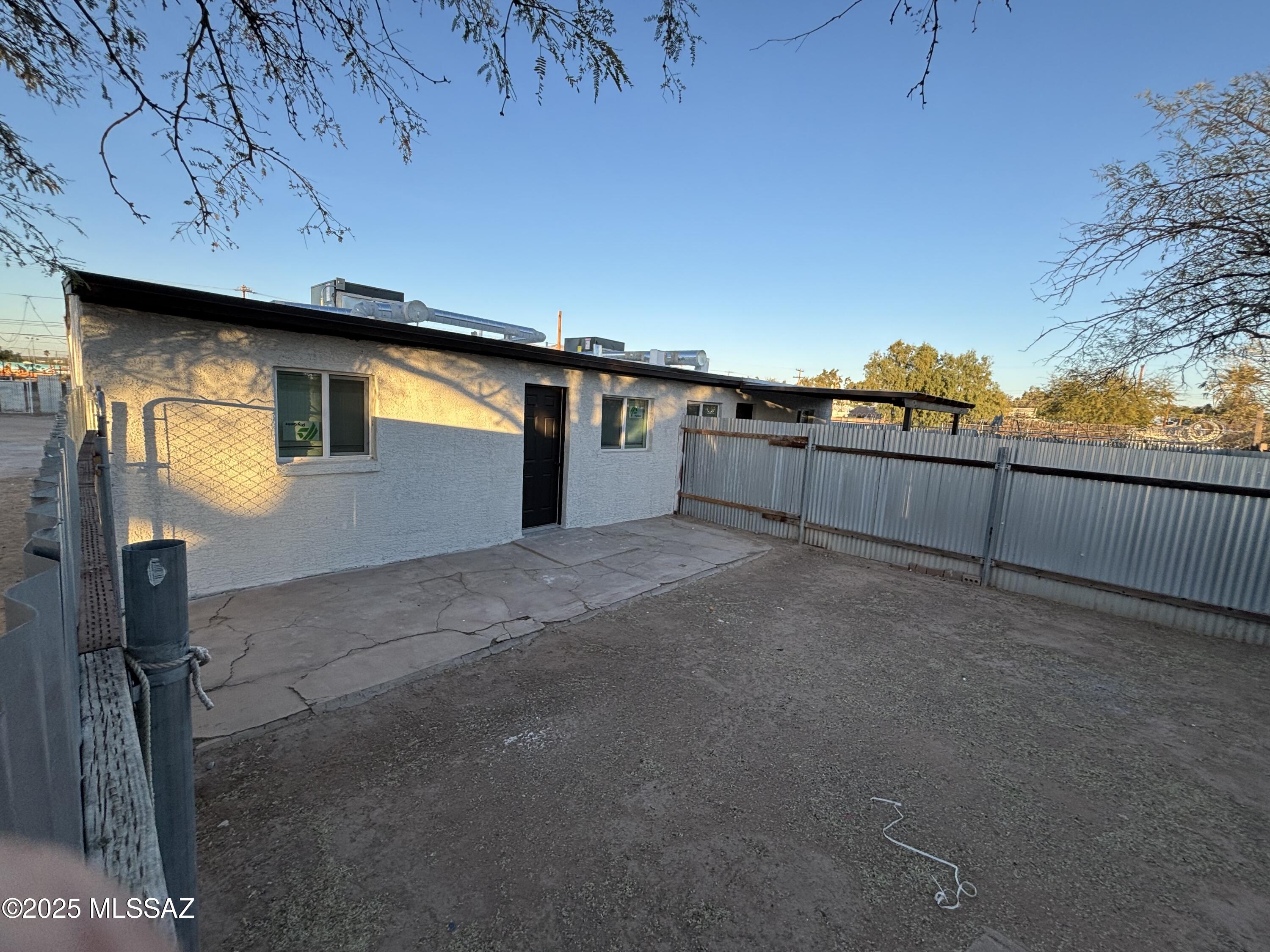 326 East Prince Road, Unit 3 Tucson, AZ 85705 - Photo 12 of 13 Back Yard
