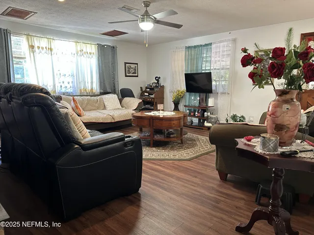 $295,000 | 3617 Bunnell Drive, Jacksonville, FL 32246