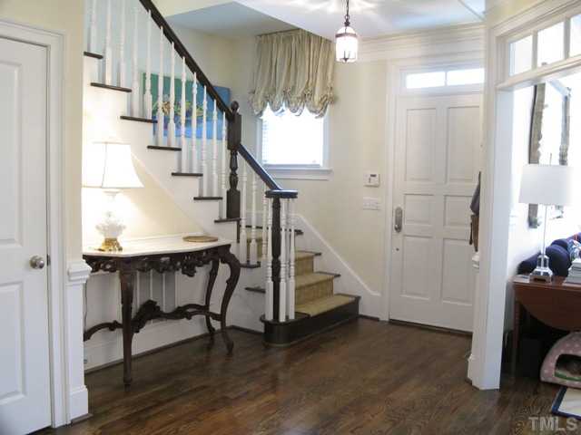 2642 Davis Street Raleigh, NC 27608 - Photo 4 of 25