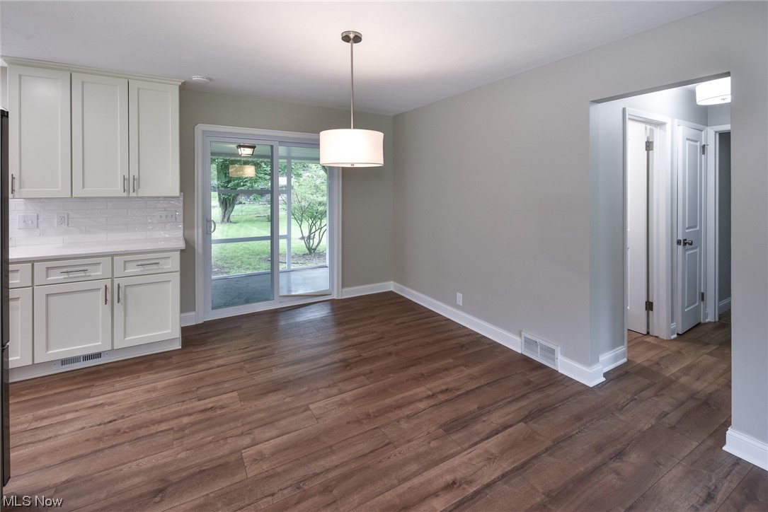 9151 Ridge Road North Royalton, OH 44133 - Photo 6 of 32
