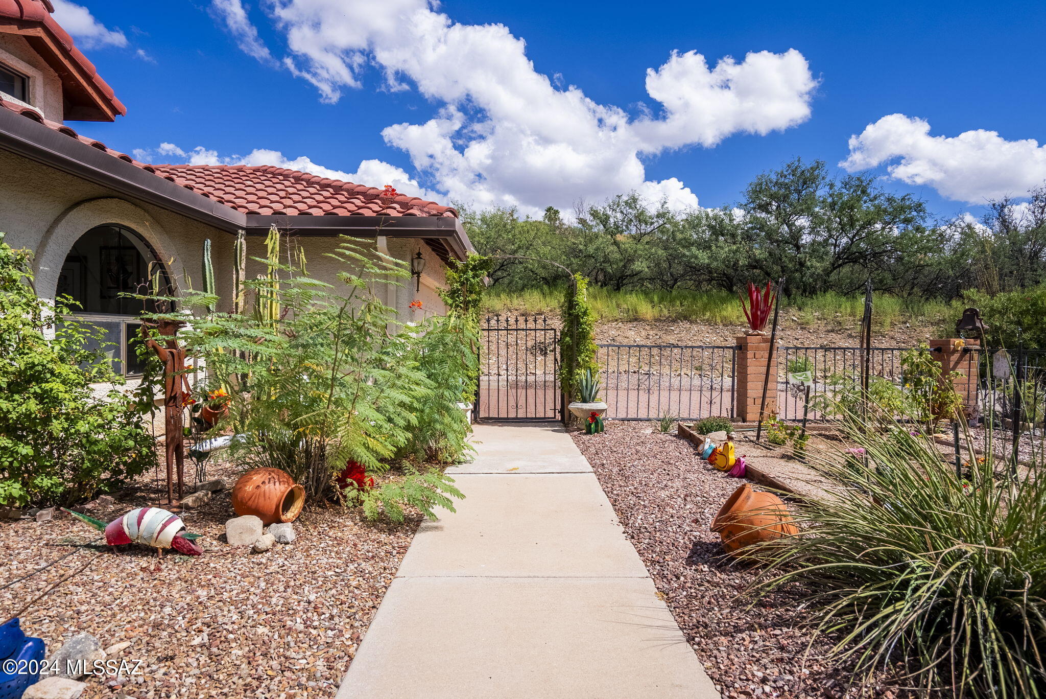 1245 Lago Court Rio Rico, AZ 85648 - Photo 2 of 44