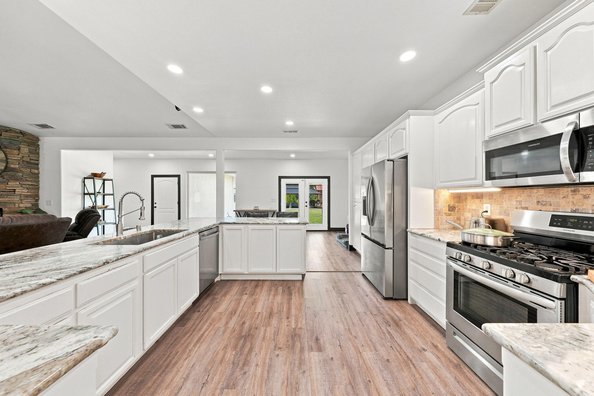 11970 Quartz Hill Road Redding, CA 96003 - Photo 11 of 72 12-web-or-mls-IMG-12