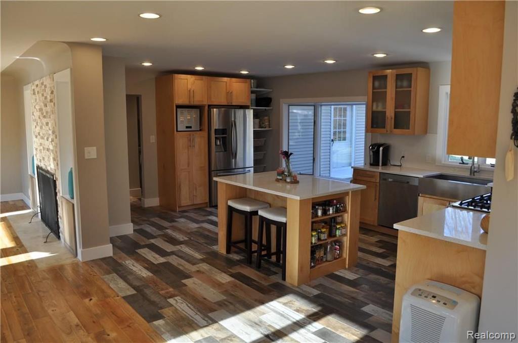 29204 Utley Road Farmington Hills, MI 48334 - Photo 26 of 52