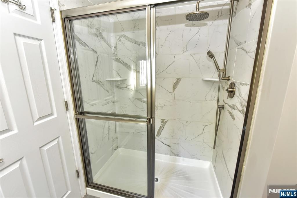 5 Hanson Place Wayne, NJ 07470 - Photo 25 of 38