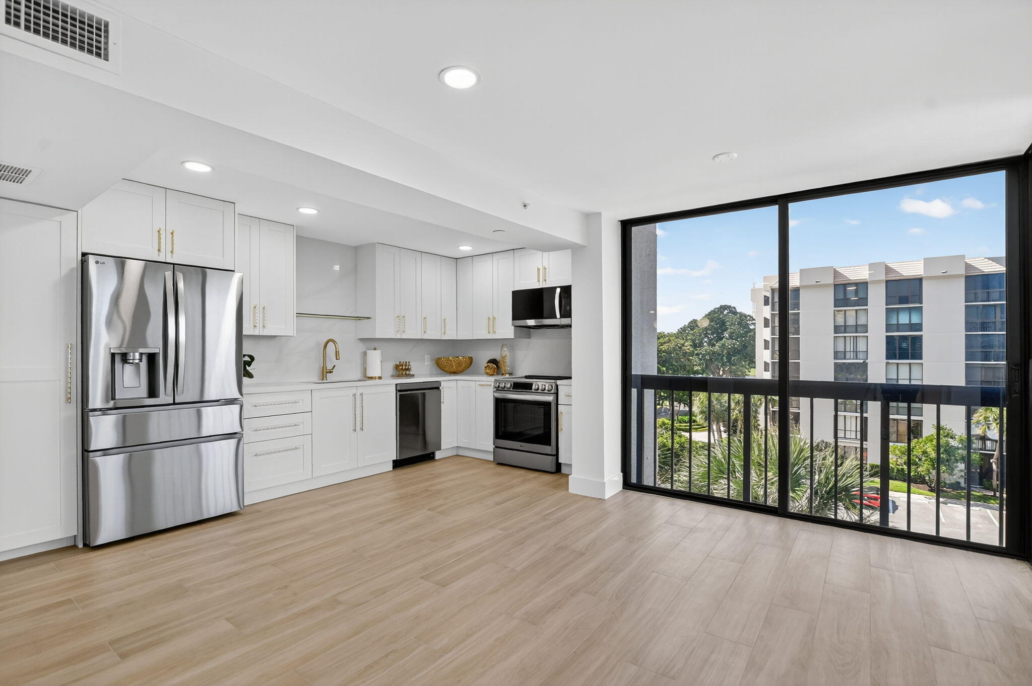 1751 Bridgewood Drive Boca Raton, FL 33434 - Photo 12 of 52 Kitchen