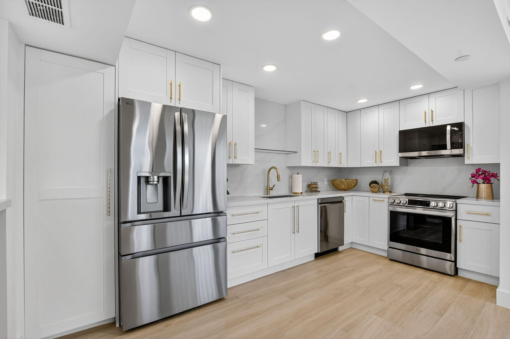 1751 Bridgewood Drive Boca Raton, FL 33434 - Photo 13 of 52 Open Kitchen