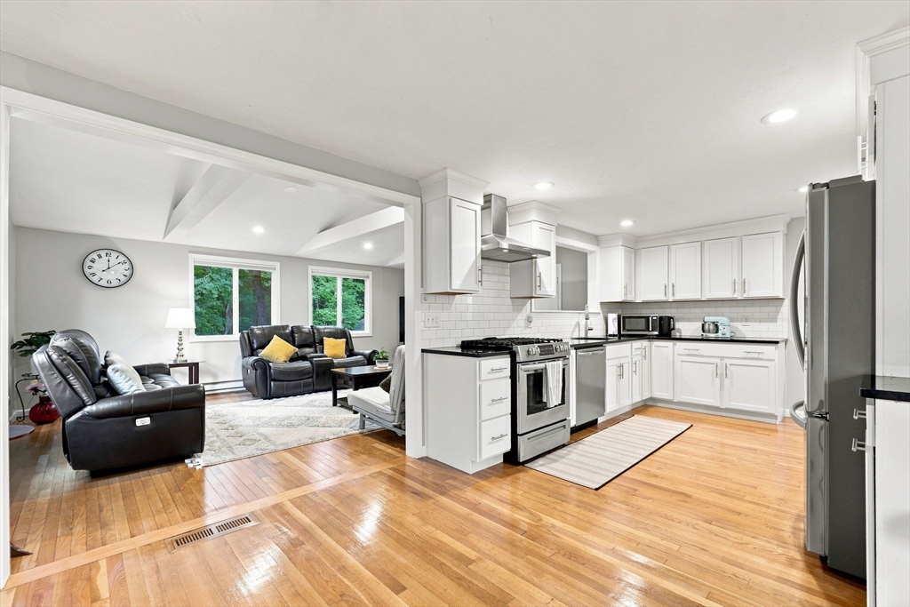 25 Mohawk Path Bellingham, MA 02019 - Photo 17 of 42 Gallery Image 17