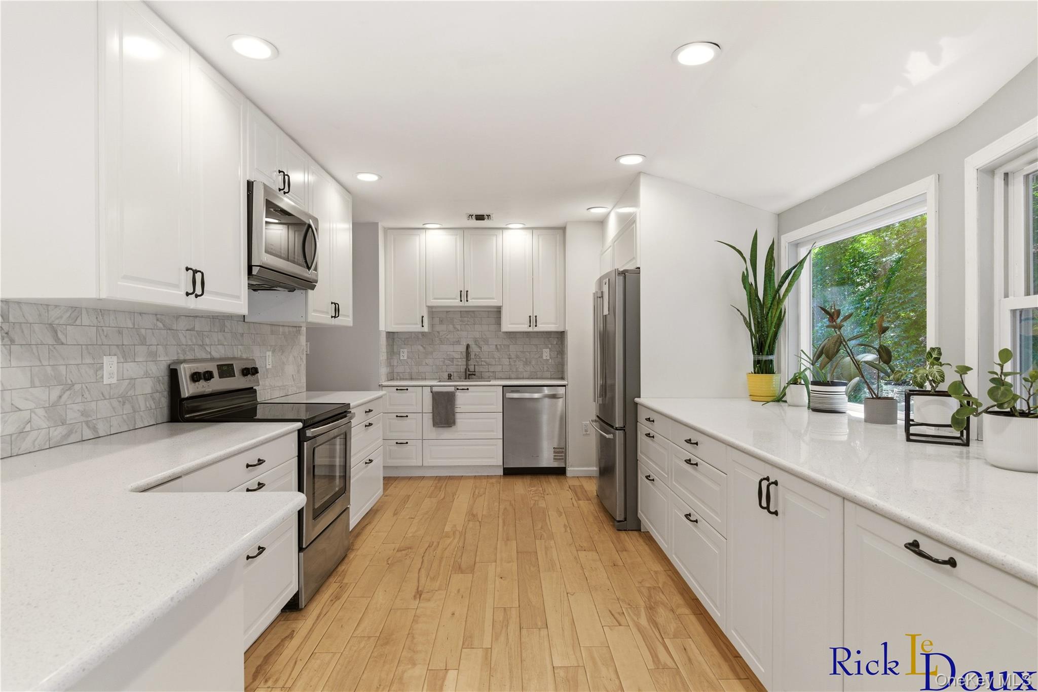 223 Old Post Road Port Jefferson, NY 11777 - Photo 11 of 30