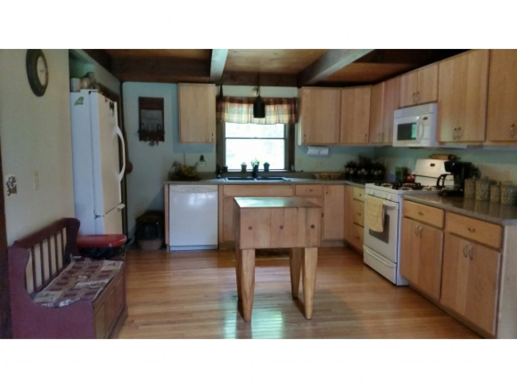 187 Onset Road Bennington, NH 03442 - Photo 2 of 16