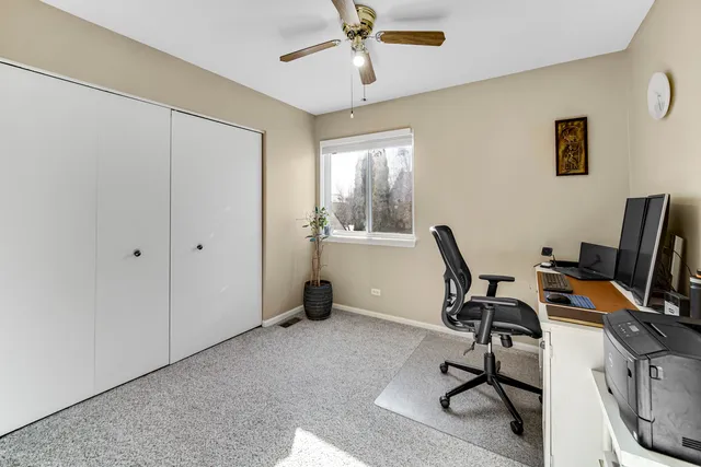 $2,795 | 1384 Roxbury Drive, Aurora, IL 60502