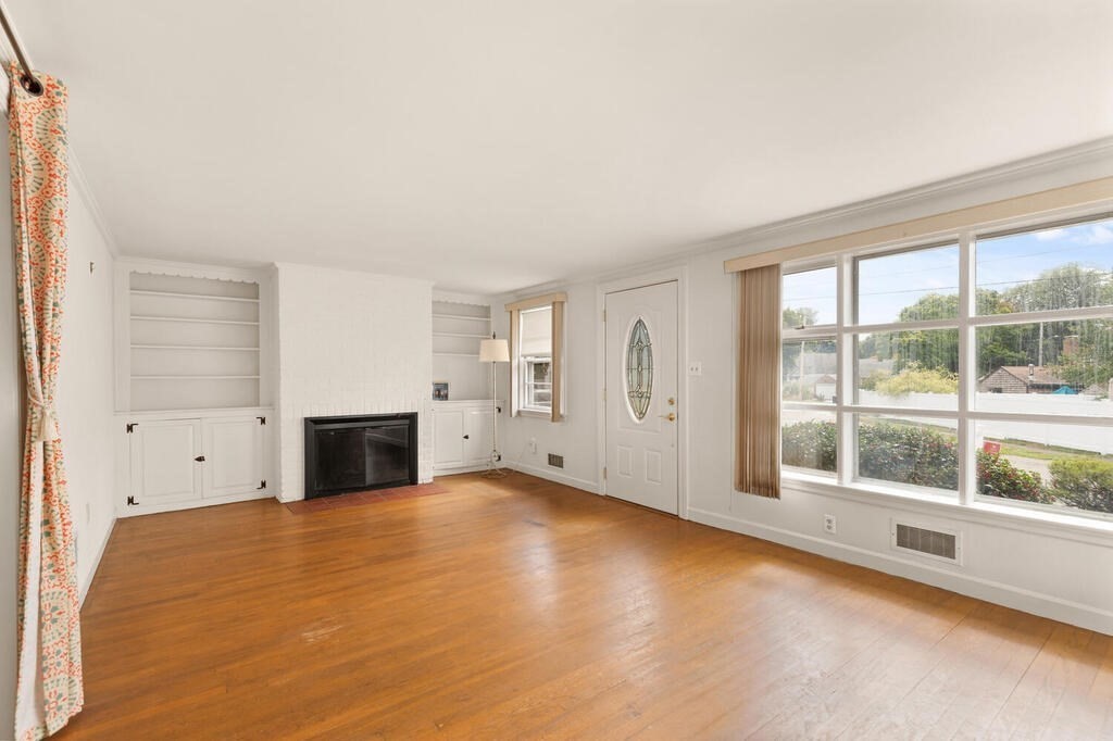 12 Old Farm Road Beverly, MA 01915 - Photo 6 of 27 Gallery Image 6