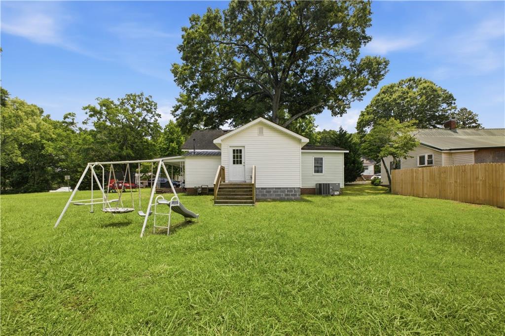 223 7th Street Trion, GA 30753 - Photo 9 of 28
