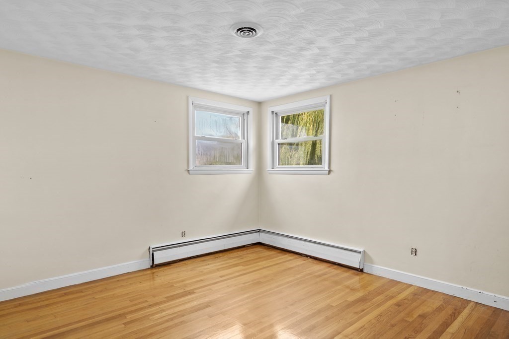 27 Ann Road Revere, MA 02151 - Photo 11 of 25 Gallery Image 11