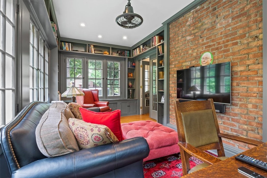 45 Berkeley Street Rochester, NY 14607 - Photo 15 of 49