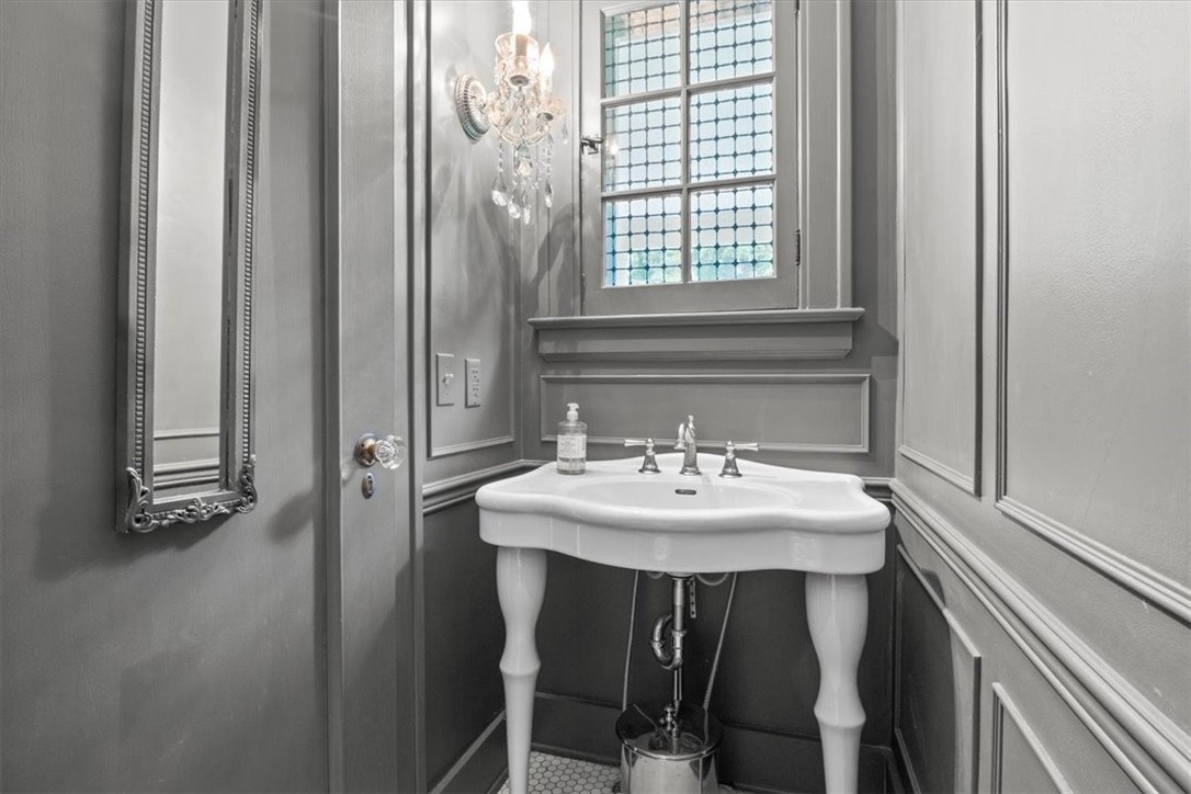 45 Berkeley Street Rochester, NY 14607 - Photo 25 of 49