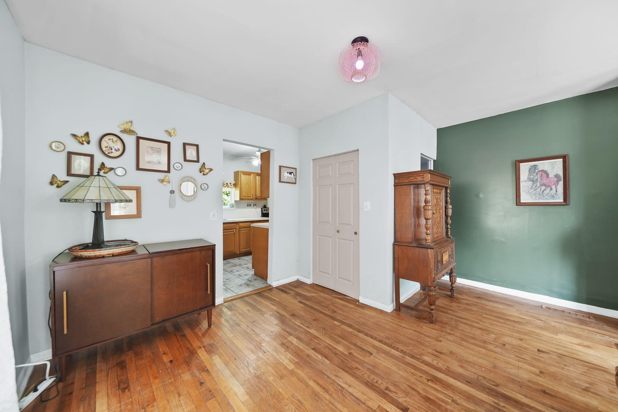 709 East Front Street Adrian, MI 49221 - Photo 9 of 29 11-web-or-mls-DSC04323